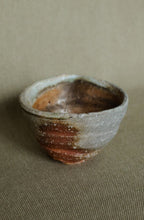 Load image into Gallery viewer, Shigaraki clay woodfired handcrafted