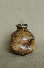 Load image into Gallery viewer, Soda fired slip bud vase