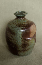 Load image into Gallery viewer, ceramic vase soda kiln wheel throwing